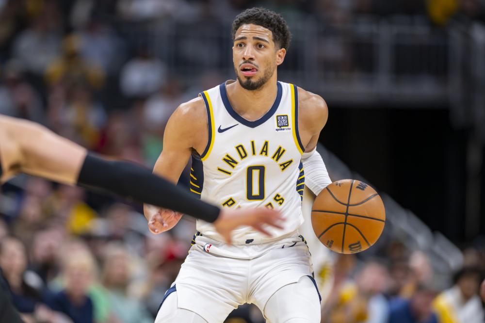 极速电竞入口：[NBA]杜兰特急停跳投 中距离干拔压哨命中.